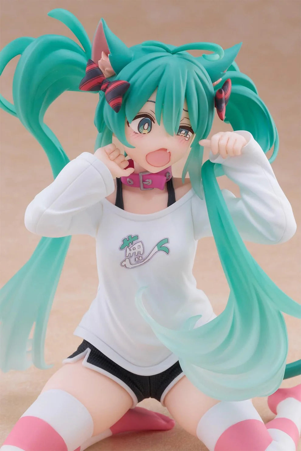 Hatsune Miku Desktop Cute Figure (Cat Ear T-Shirt Ver.) Reissue