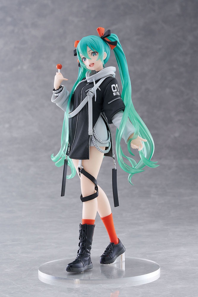 Hatsune Miku Figure   Fashion Punk Ver