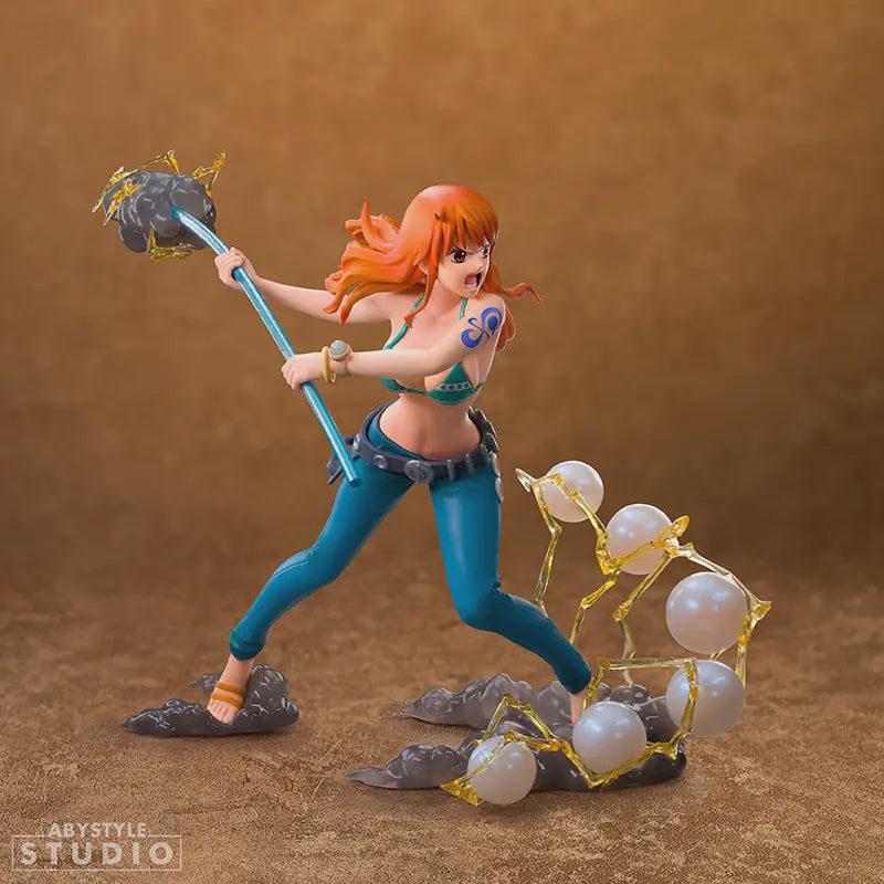 One Piece   Nami Figure