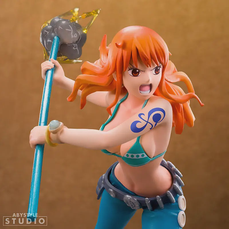 One Piece   Nami Figure
